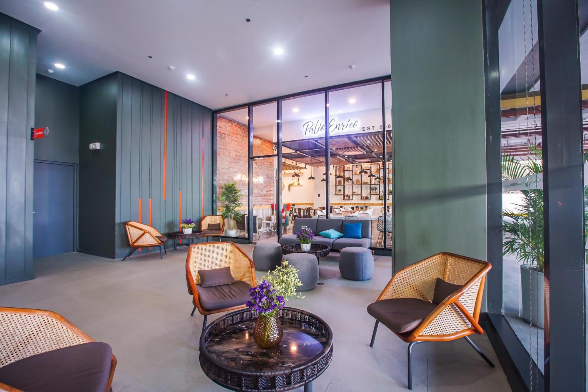 Go Hotels Plus Tuguegarao Exterior photo